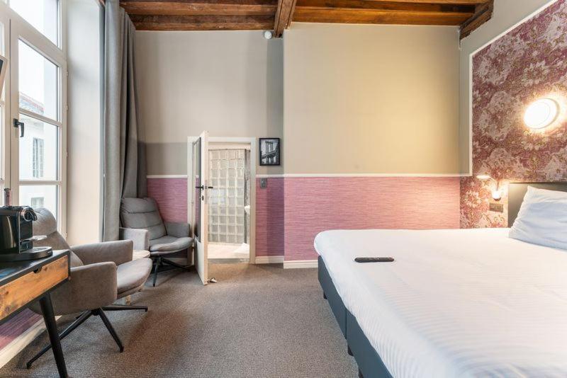 Hotel Karel De Stoute بروج المظهر الخارجي الصورة