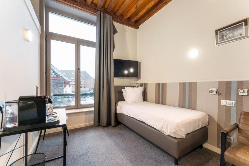 Hotel Karel De Stoute بروج المظهر الخارجي الصورة