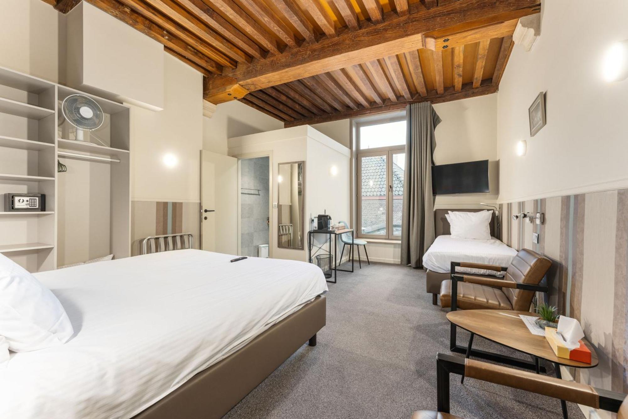 Hotel Karel De Stoute بروج المظهر الخارجي الصورة